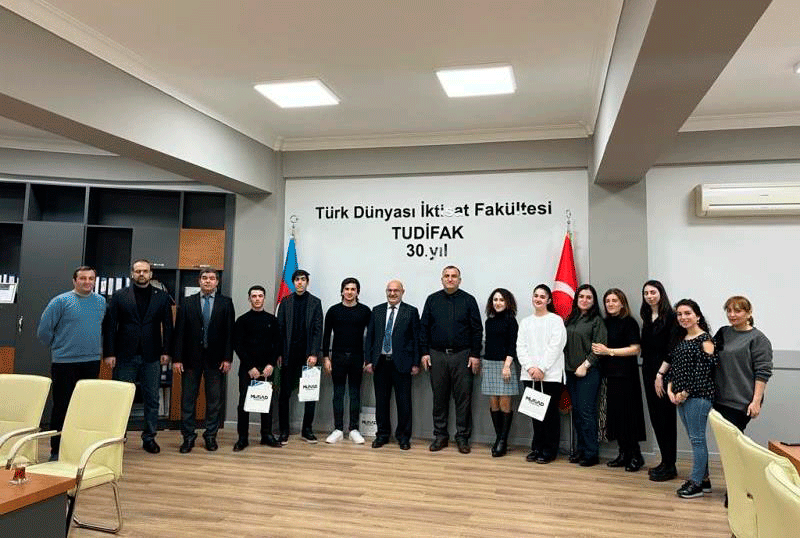 Türk Dünyası İqtisad Fakültəsində bilik yarışması keçirilib
