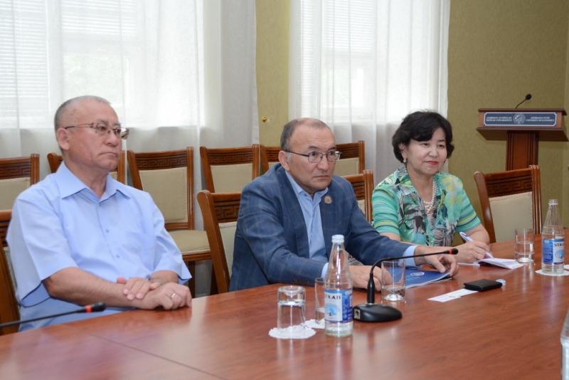 DSC_3524 Almatı Menecment Universitetinin prezidenti: “UNEC-lə əməkdaşlıq bizim üçün faydalı olacaq”
