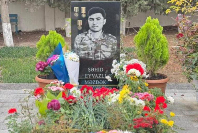 UNEC-in məzun şəhidi Məzdək Eyvazlının şəhadətindən 5 il ötür UNEC-in məzun şəhidi Məzdək Eyvazlının şəhadətindən 5 il ötür