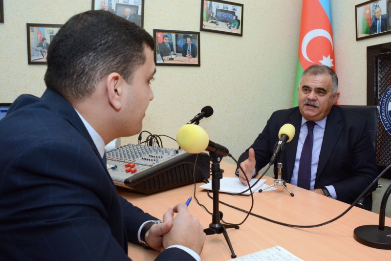 DSC_6582 İctimai Nəzarət Şurasının üzvləri Radio UNEC-in efirində