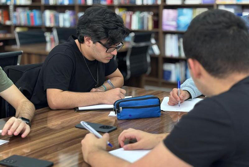 UNEC-də Zəfər Gününə həsr olunmuş intellektual yarış keçirilib UNEC-də Zəfər Gününə həsr olunmuş intellektual yarış keçirilib