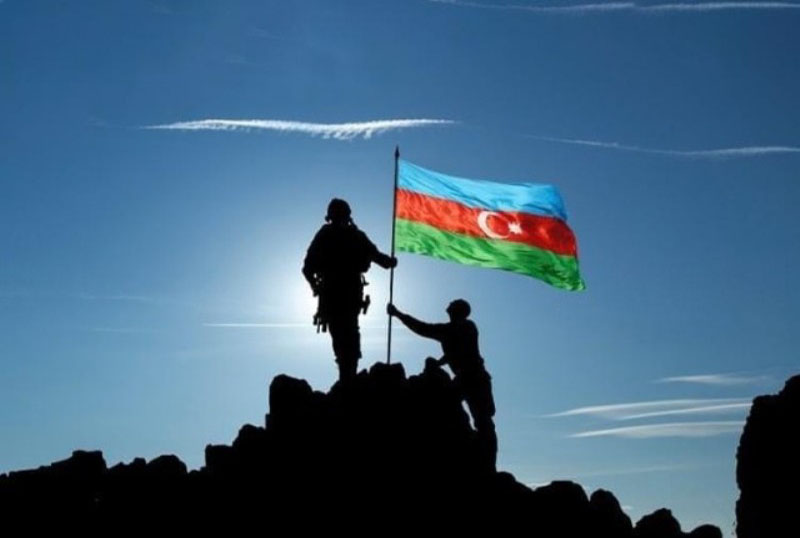 UNEC-də Zəfər Gününə həsr olunan dəyirmi masa keçirilib UNEC-də Zəfər Gününə həsr olunan dəyirmi masa keçirilib