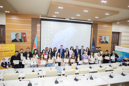 UNEC-də  “Gənc bankirlər” proqramına start verildi!
