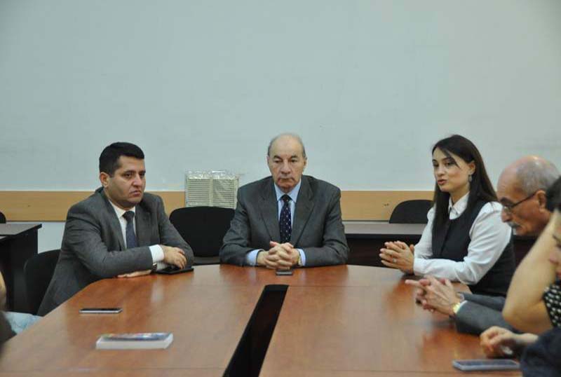 Maliyyə və m&uuml;hasibat fak&uuml;ltəsində 20 Yanvar faciəsinin otuz altıncı ild&ouml;n&uuml;m&uuml;nə həsr olunmuş dəyirmi masa təşkil olunub