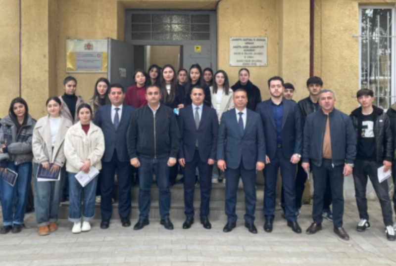 UNEC-in təhsil imkanları G&uuml;rc&uuml;stan məktəblərində təqdim olunub