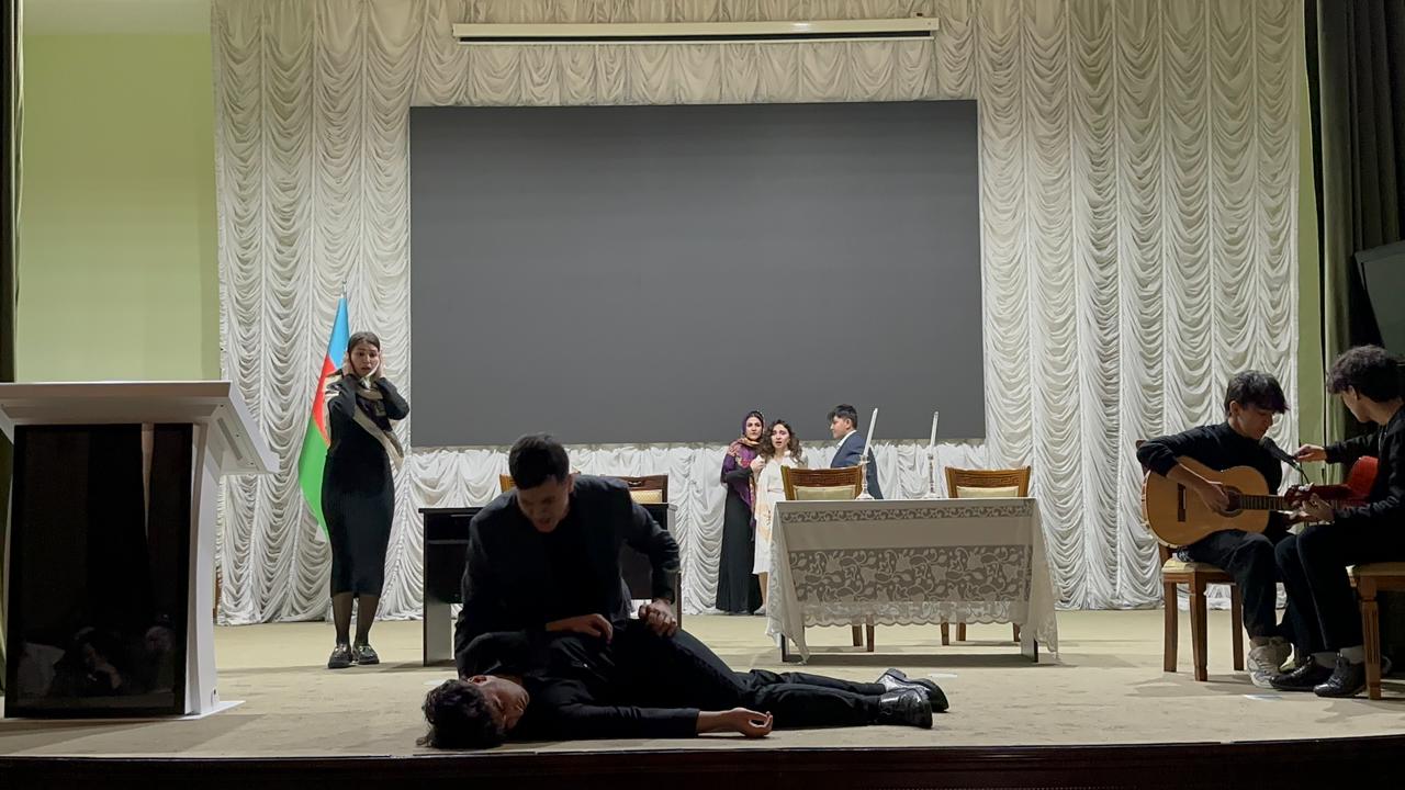 tamaşa2 İslam Həmrəyliyi İli: tələbə elmi konfransı, m&uuml;hazirə, seminar