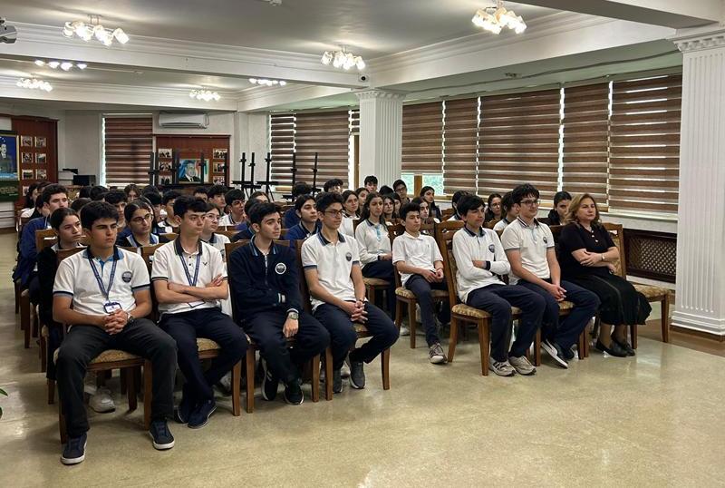 ISE n&uuml;mayəndələri Akademik Zərifə Əliyeva adına liseydə abituriyentlərlə g&ouml;r&uuml;ş&uuml;blər