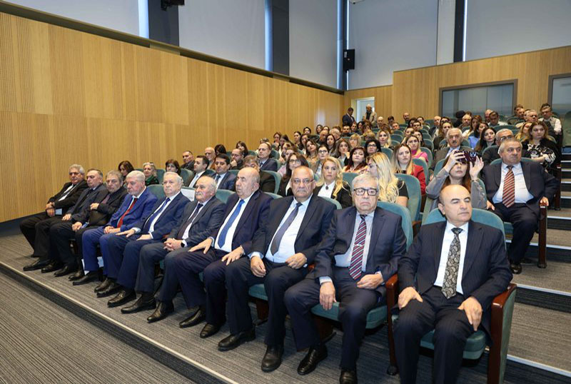 UNEC-də Azərbaycan Milli Elmlər Akademiyasının 80 illik yubileyi qeyd olunub UNEC-də Azərbaycan Milli Elmlər Akademiyasının 80 illik yubileyi qeyd olunub