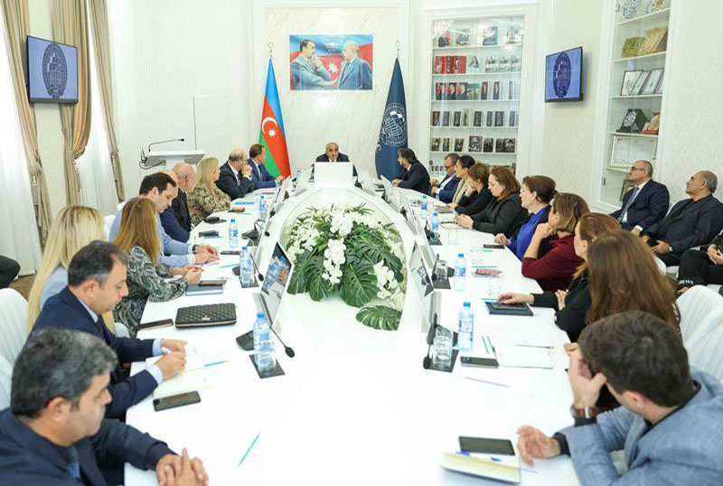 UNEC-də elmin rəqəmsallaşdırılmasında yeni mərhələ: AVESİS platforması təqdim olundu UNEC-də elmin rəqəmsallaşdırılmasında yeni mərhələ: AVESİS platforması təqdim olundu