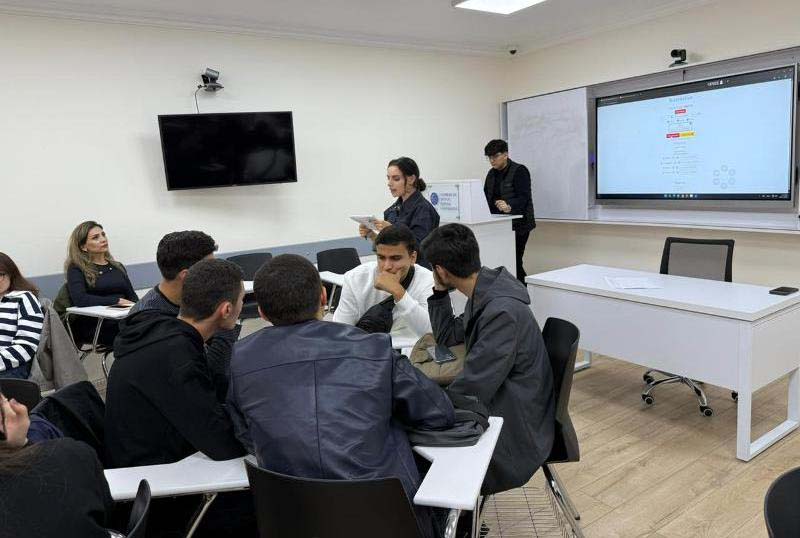 BY_201025 UNEC-də“Flipped Education” tədris metodunun tətbiqi üzrə təlimlərə start verildi