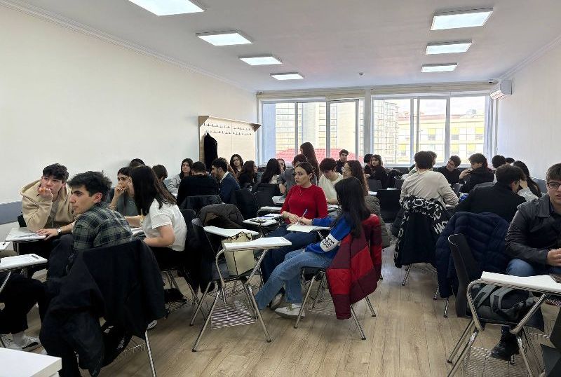 CQK-2026-4_il Şəhər və kənd mədəniyyəti harada toqquşur? | Ekspert şərhində