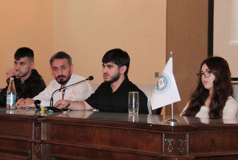 Duman_Academy_171025 UNEC-də doktorantura təhsilində yeni modelin qurulması müzakirə olunub