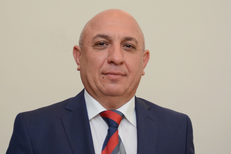 UNEC-in professoru Elnur Sadıqov