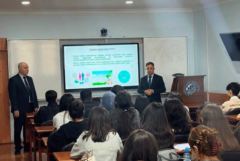 IIF_mt_181024 UNEC-də süni intellekt fənninin tədrisinə xarici mütəxəssislər cəlb olunur