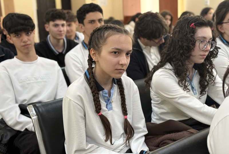 ISE əməkdaşları Sumqayıt məktəblərində şagirdlərlə g&ouml;r&uuml;şlər ke&ccedil;irib