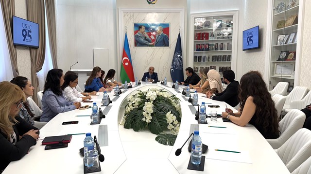 IMG_8951__копия UNEC Kitabxana-İnformasiya Mərkəzinə 3 ay ərzində 362 nəşr daxil olub