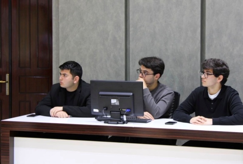 IMG_9581 UNEC T&uuml;rk D&uuml;nyası İqisad Fak&uuml;ltəsinin dekanı AzTV-də qondarma erməni soyqırımı barədə danışıb