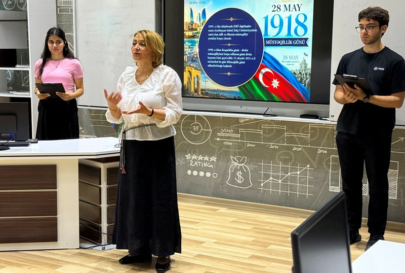 UNEC-in Beynəlxalq İqtisadiyyat Məktəbində M&uuml;stəqillik G&uuml;n&uuml;nə həsr olunan tədbir ke&ccedil;irilib