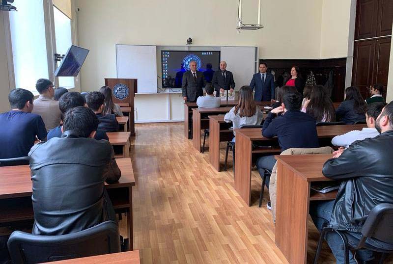 MMF_teqdimat_300625 İqtisadiyyat və İdarəetmə fakültəsində Anım Gününə həsr olunan dəyirmi masa keçirilib