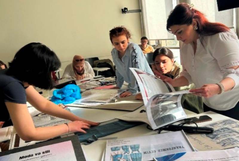 UNEC-də PBL dərsləri uğurla davam edir
