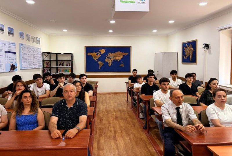 SEMİNAR16 UNEC-in əməkdaşları Beynəlxalq M&uuml;əllimlər G&uuml;n&uuml; m&uuml;nasibətilə təltif olunub