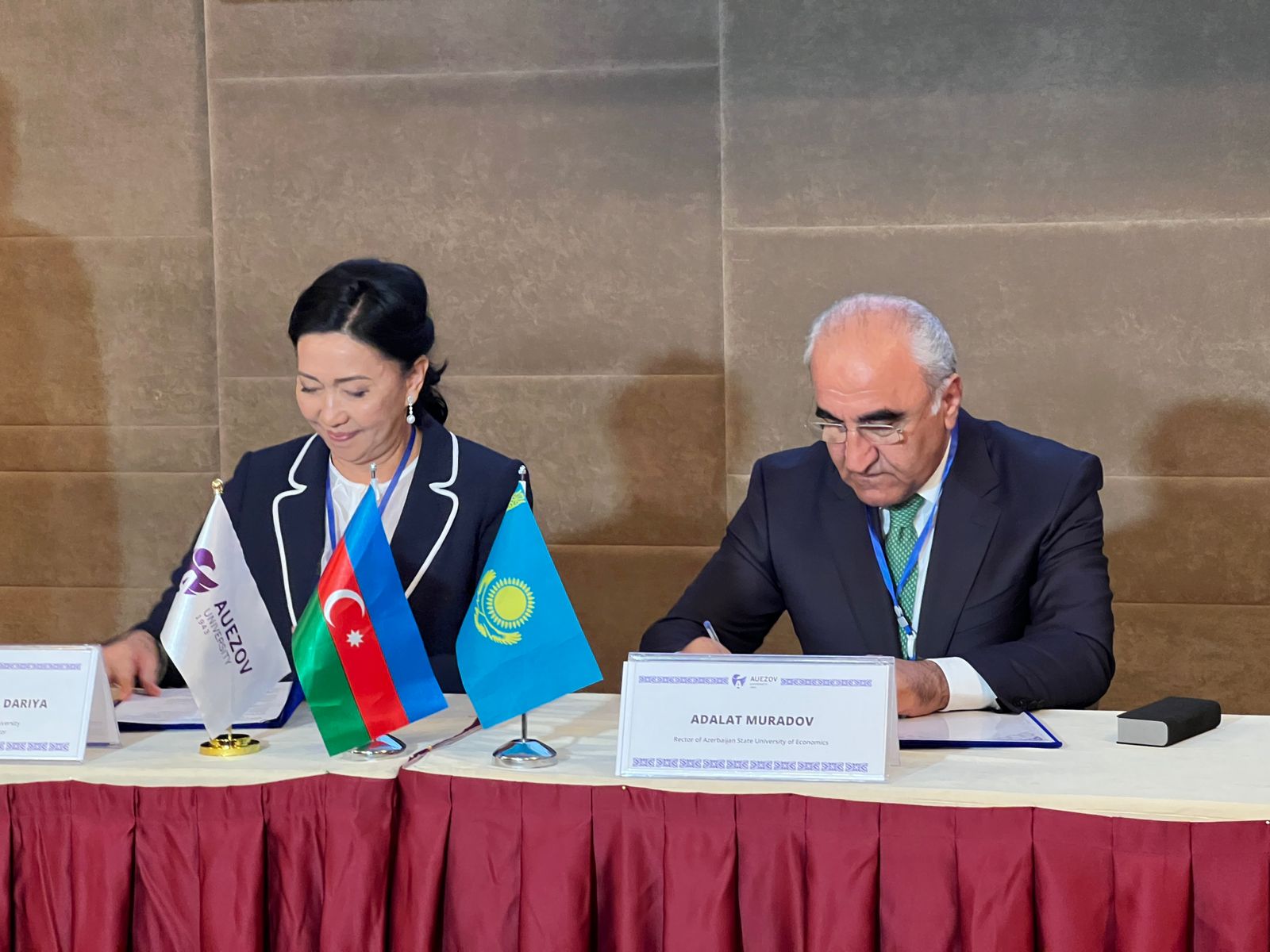 UNEC ilə M.Auezov adına Cənubi Qazaxıstan Dövlət Universiteti arasında əməkdaşlıq müqaviləsi imzalanıb