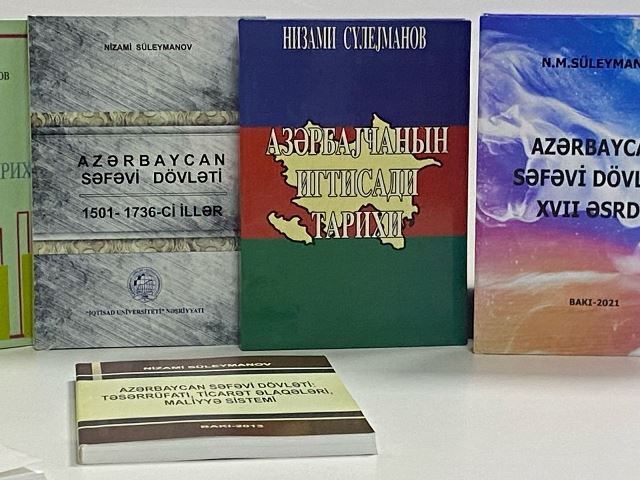 UNEC-də kitab müzakirələri: “Azərbaycan Səfəvi dövləti XVII əsrdə”