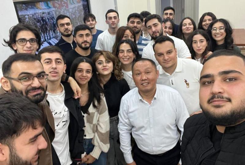 WhatsApp_Image_2025-10-24_at_11.23.17 “Həftənin kitabı”: Azərbaycan Səfəvi dövləti. 1501-1736-ci illər