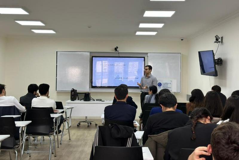 WhatsApp_Image_2025-11-18_at_10.34.27 160 saylı Klassik Gimnaziyanın şagirdləri UNEC-in təhsil imkanları ilə tanış olublar