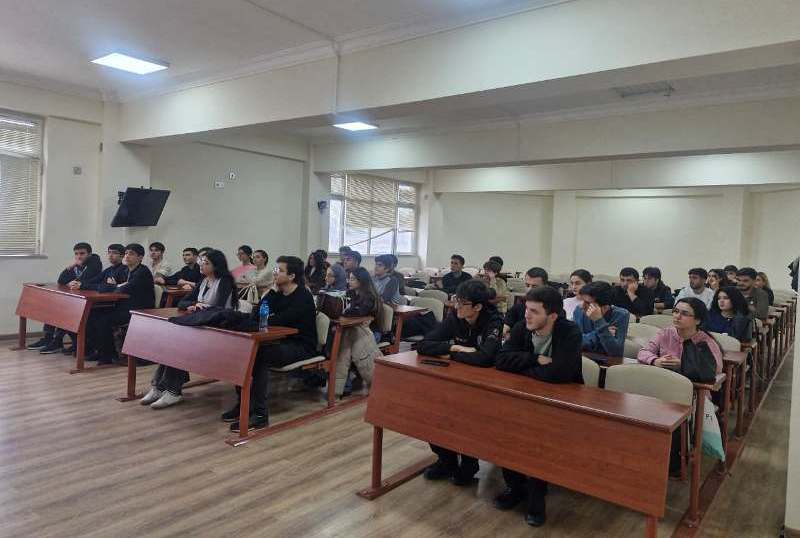 WhatsApp_Image_2025-12-09_at_14.43.00 “İqtisadçı Tələbələrə Dəstək” İctimai Birliyi V Respublika sərgisində təmsil olunub