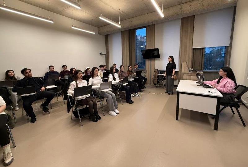 WhatsApp_Image_2026-03-19_at_14.41.35_2 UNEC-in yenidən se&ccedil;ilən m&uuml;əllimləri and i&ccedil;ib