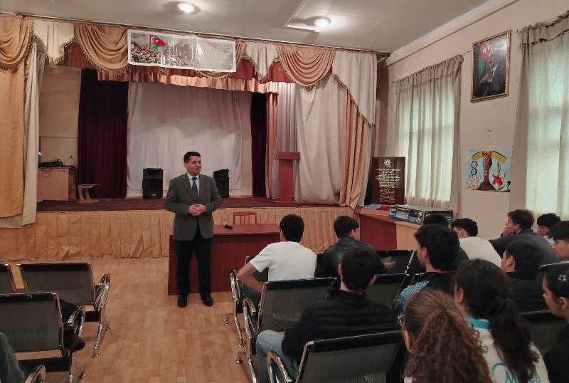 Maliyyə və m&uuml;hasibat fak&uuml;ltəsinin kollektivi 99 n&ouml;mrəli tam orta &uuml;mumtəhsil məktəbində g&ouml;r&uuml;ş ke&ccedil;irib