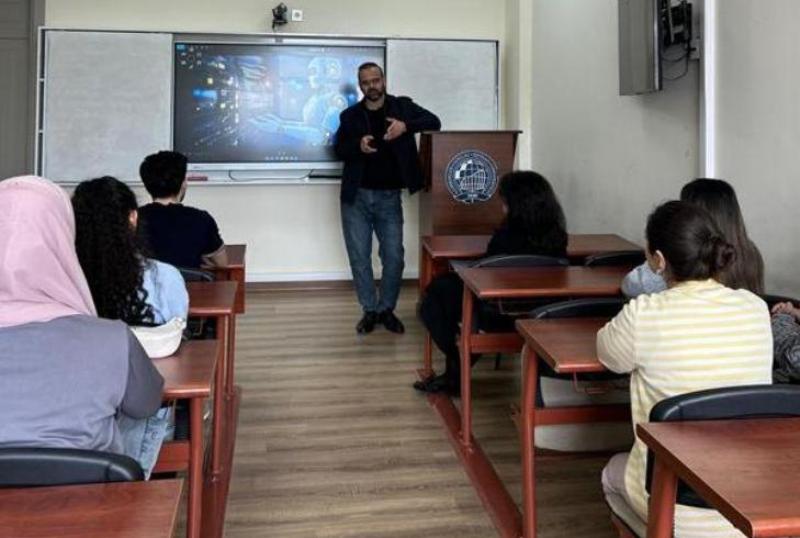 UNEC-də &ldquo;AI Awareness Days&rdquo; &ccedil;ər&ccedil;ivəsində seminar ke&ccedil;irilib
