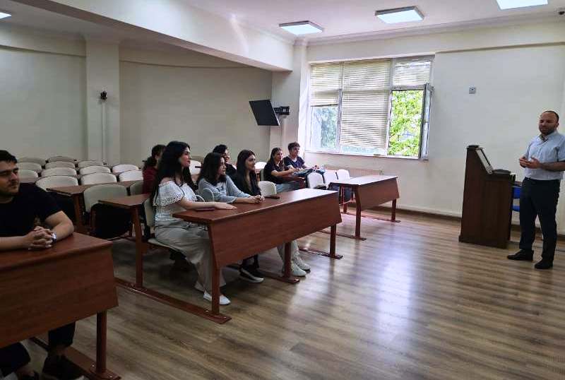 T&uuml;rk D&uuml;nyası İqtisad fak&uuml;ltəsində vergi mədəniyyəti m&ouml;vzusunda seminar ke&ccedil;irilib