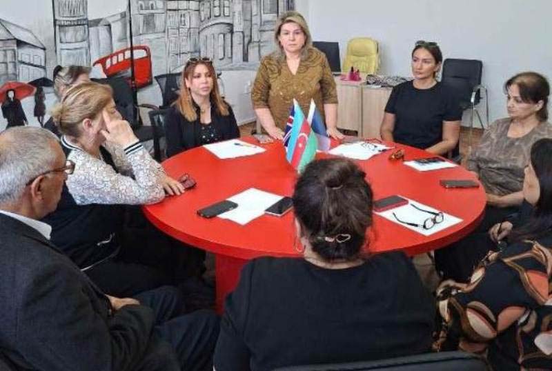 ag_XDD_290925 UNEC kollektivi Anım Günündə  Zəfər parkını ziyarət edib