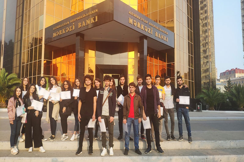 UNEC tələbələri Mərkəzi Bankda praktiki biliklərə yiyələniblər