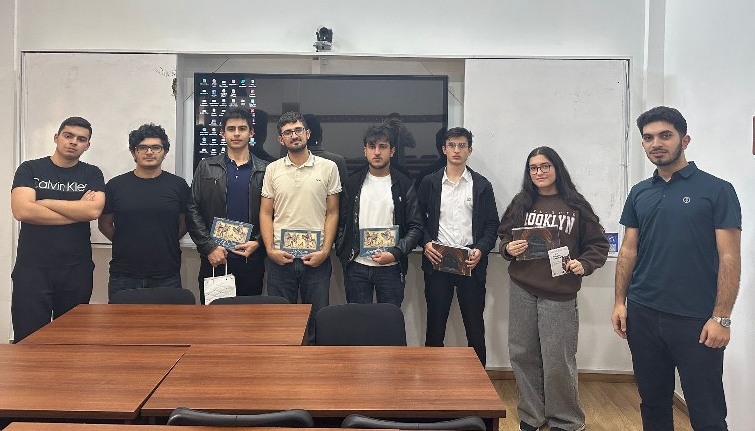 UNEC-də Bəxtiyar Vahabzadənin 100 illiyinə həsr olunmuş intellektual yarış keçirilib