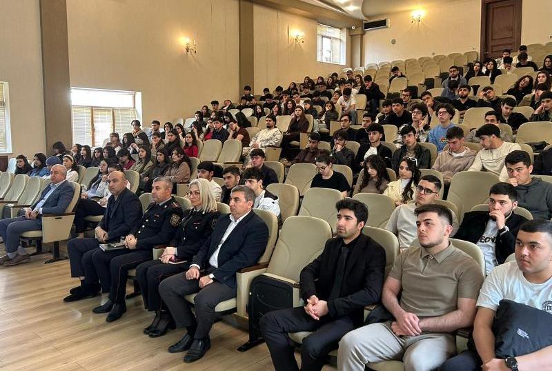 Biznes və menecment fak&uuml;ltəsində maarifləndirici tədbir ke&ccedil;irilib