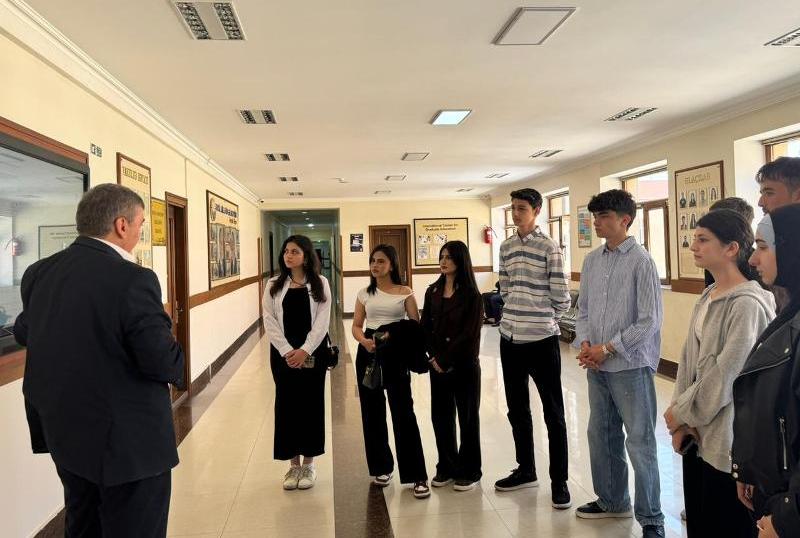 UNEC-də abituriyentlərlə &ldquo;A&ccedil;ıq qapı&rdquo; g&uuml;n&uuml; ke&ccedil;irilib