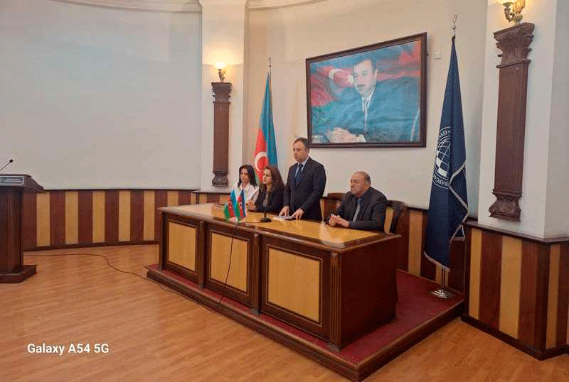 UNEC-in dosentlərinin müəllifi olduqları “Ekoloji tədqiqat metodları” adlı dərsliyin təqdimatı keçirilib