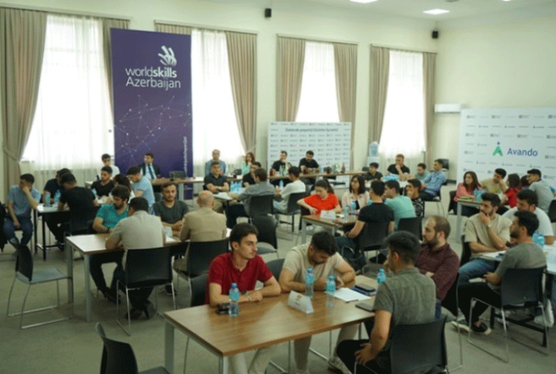 elektronika_310523 UNEC-in əməkdaşları Rumıniya universitetində mübadilə proqramında olublar