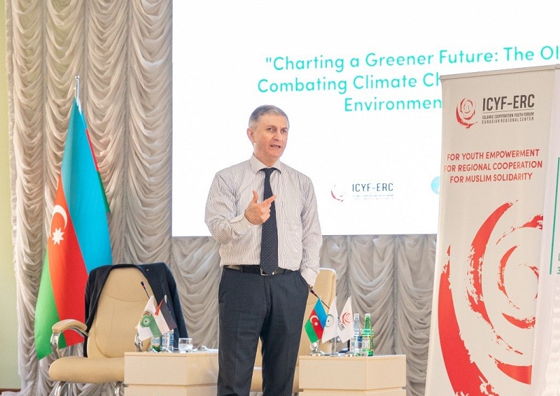esas_mm0605  UNEC SABAH Mərkəzində seminar: "Qlobal iqlim dəyişiklikləri və onun iqtisadiyyata təsiri"