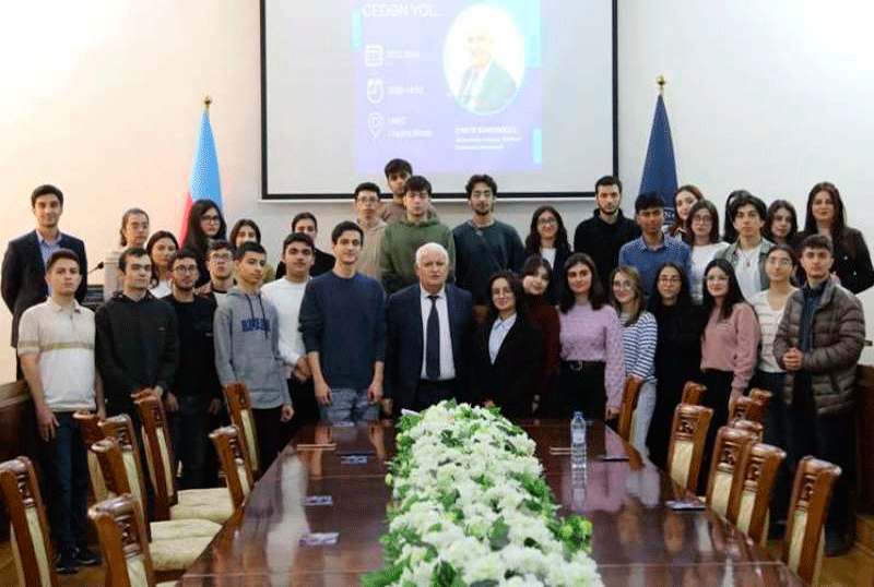 UNEC-də &quot;0-dan yüksəlişə gedən yol&quot; adlı seminar keçirilib