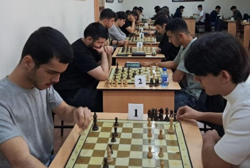 idman_261225 UNEC eksperti İTV-də təmassız kartlar barədə danışdı 