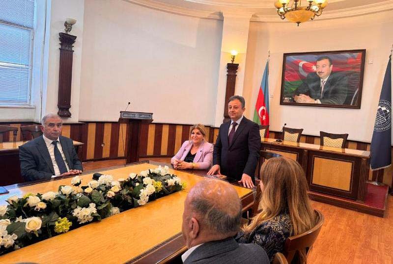 UNEC-də “Sosial inkişafda servis fəaliyyəti” kitabının təqdimatı keçirilib