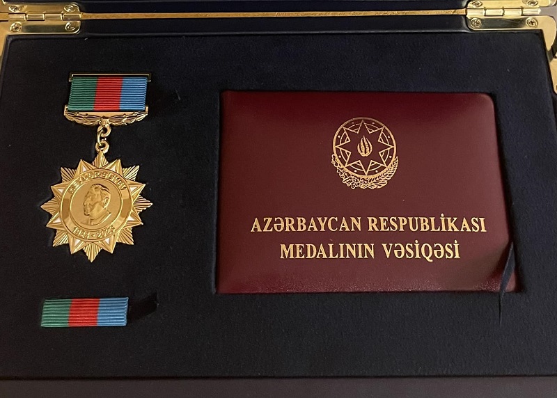medal_rektor11 UNEC-də Aziz Sancar adına Qida təhlükəsizliyi laboratoriyasının açılışı olub