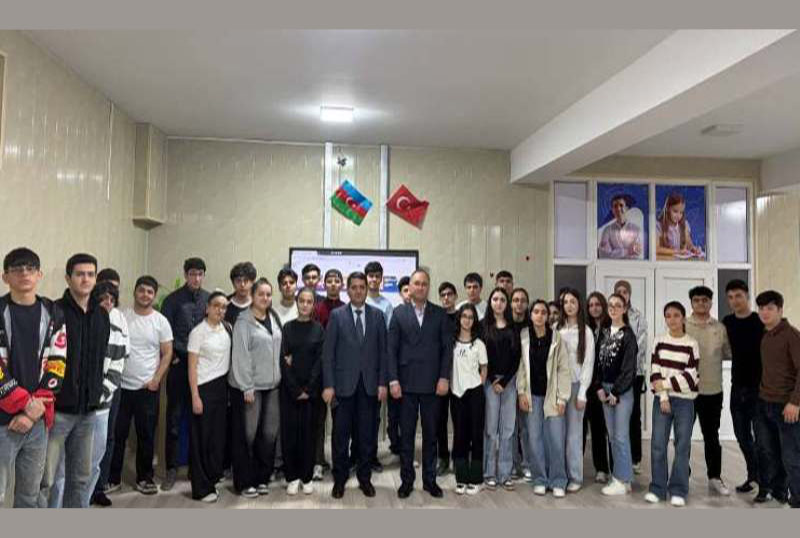 Maliyyə və m&uuml;hasibat fak&uuml;ltəsinin kollektivi Hədəf kurslarının Xırdalan filialında abituriyentlərlə g&ouml;r&uuml;ş&uuml;b