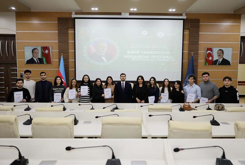 musabiqe_091225 UNEC eksperti: Manata "dollar hücumu" başa çatdı