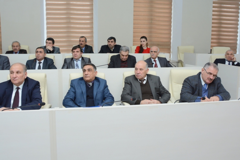 unec-2 UNEC-də elmi seminar: “Azərbaycan iqtisadiyyatı son bir ildə”