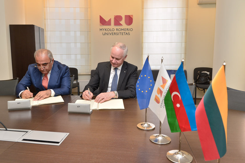 Azerbaidzano-delegacijos-vizitas-MRU-2969 UNEC Avropa təhsil məkanına inteqrasiyanı genişləndirir